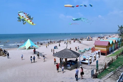 Bãi biển ở Bình Thuận. (Ảnh: Hồng Hiếu/Vietnam+) 