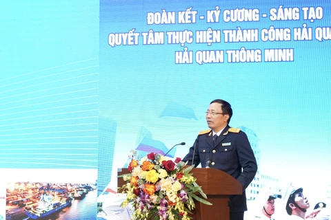 Tổng cục trưởng Tổng cục Hải quan-Nguyễn Văn Cẩn chủ trì Hội nghị trực tuyến tổng kết công tác ngành năm 2021, triển khai nhiệm vụ năm 2022. (Ảnh: Vietnam+)