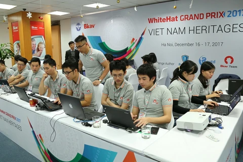 Đội hỗ trợ kỹ thuật tại cuộc thi WhiteHat Grand Prix 2017. (Nguồn: Bkav)