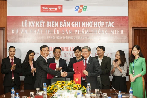 Hợp tác cùng Điện Quang, FPT đã bước một chân vào thị trường thiết bị chiếu sáng thông minh. (Ảnh: FPT)
