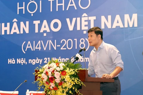 Giáo sư Vũ Hà Văn tại Hội nghị trí tuệ nhân tạo Việt Nam 2018. (Nguồn: CTV/Vietnam+)