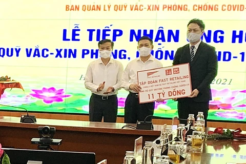 Tập đoàn Fast Retailing đóng góp 11 tỷ đồng vào Quỹ vaccine phòng, chống COVID-19 tại Việt Nam. (Ảnh: PV/Vietnam+)