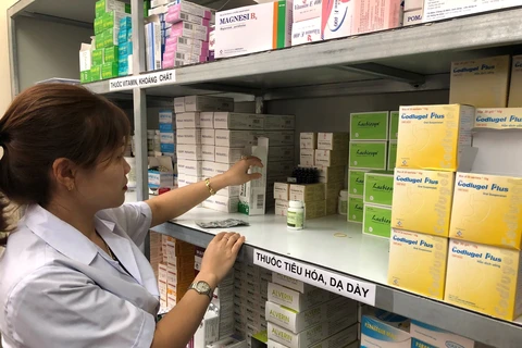 Nhiều loại thuốc và sinh phẩm y tế đã được Bộ Y tế gia hạn thêm. (Ảnh: TTXVN/Vietnam+)