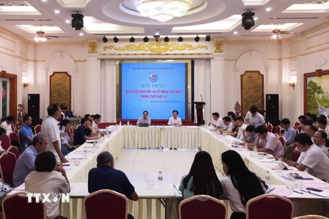 Hội nhà Báo Việt Nam phối hợp cùng Hội nhà báo tỉnh Hưng Yên tổ chức Hội thảo Rèn luyện đạo đức và kỹ năng làm báo trong thời đại 4.0. (Ảnh: Đinh Tuấn/TTXVN)