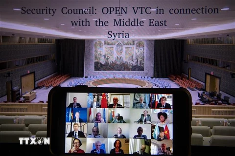 Đại sứ các nước thành viên Hội đồng Bảo an LHQ họp trực tuyến thảo luận về tình hình chính trị ở Syria. (Ảnh: TTXVN)