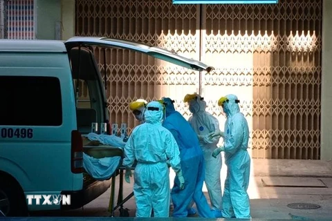 Bệnh nhân số 416 được chuyển đến Bệnh viện Đà Nẵng để điều trị. (Ảnh: Văn Dũng/TTXVN)