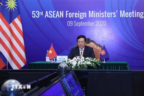 Phó Thủ tướng, Bộ trưởng Bộ Ngoại giao Phạm Bình Minh chủ trì Hội nghị Ủy ban Hiệp ước Đông Nam Á không có vũ khí hạt nhân (SEANWFZ). (Ảnh: Lâm Khánh/TTXVN)
