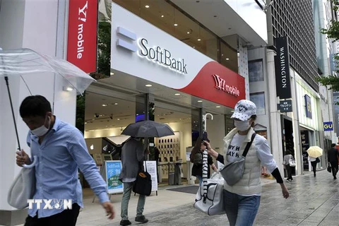 Một cửa hàng của SoftBank tại Tokyo, Nhật Bản. (Ảnh: AFP/TTXVN)