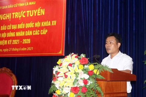 Chủ tịch UBND tỉnh, Chủ tịch Ủy ban Bầu cử tỉnh Cà Mau Lê Quân phát biểu kết luận Hội nghị. (Ảnh: Huỳnh Anh/TTXVN)