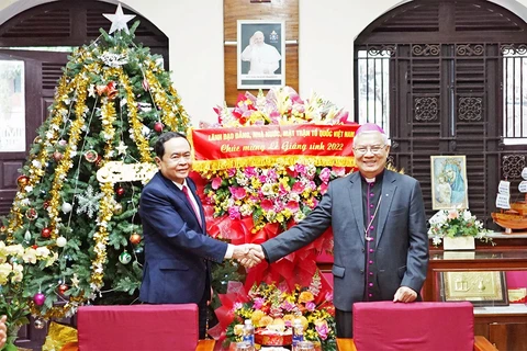 Phó Chủ tịch Thường trực Quốc hội Trần Thanh Mẫn chúc mừng Giáng sinh tại Đà Nẵng. (Nguồn: Báo điện tử Đại biểu nhân dân)