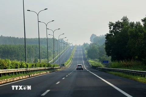 Cao tốc Thành phố Hồ Chí Minh-Long Thành-Dầu Giây đoạn qua huyện Thống Nhất (gần ngã ba Dầu Giây). (Ảnh: Hồng Đạt/TTXVN)
