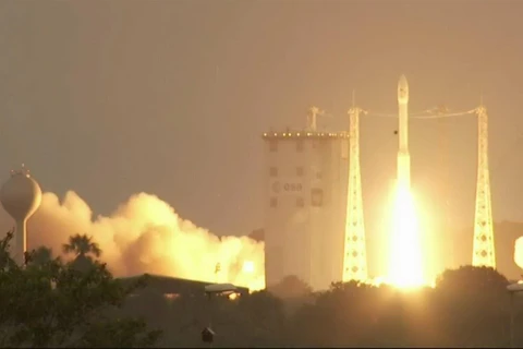 Vụ phóng tên lửa Arianespace Vega mang số hiệu Flight VV16 được thực hiện lúc 8 giờ 15 phút - giờ Bangkok từ Trung tâm Vũ trụ Guiana. (Nguồn: bangkokpost)