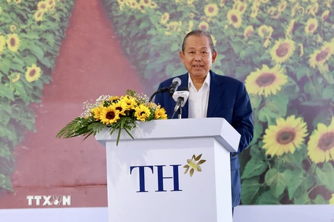 Phó Thủ tướng Thường trực Chính phủ Trương Hòa Bình phát biểu tại lễ khởi công. (Ảnh: Thanh Sang/TTXVN)