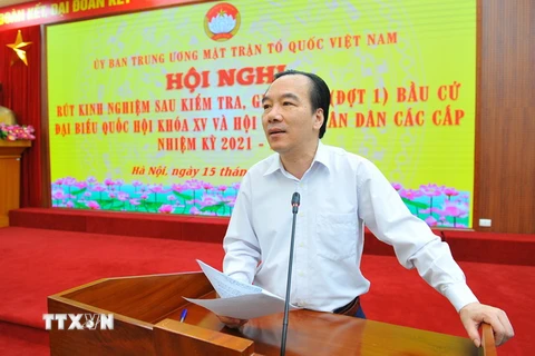 Phó Chủ tịch Ủy ban Trung ương MTTQ Việt Nam Ngô Sách Thực phát biểu tại hội hội nghị. (Ảnh: Minh Đức /TTXVN)