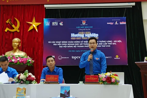 Đại diện Thành đoàn Hà Nội thông tin về các hoạt động chào mừng 1010 năm Thăng Long-Hà Nội. (Ảnh: Phạm Mai/Vietnam+)