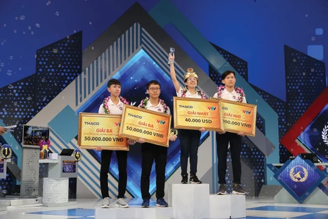 Bốn nhà vô địch các cuộc thi quý cùng hội tụ trong vòng chung kết năm cuộc thi Đường lên đỉnh Olympia năm 2020. (Ảnh: CTV/Vietnam+)