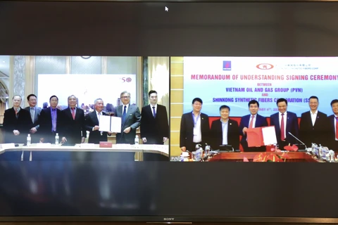 Lễ ký hợp tác trực tuyến giữa Petrovietnam và SSFC. (Ảnh: Vietnam+)