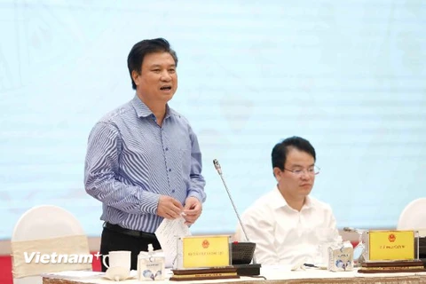 Thứ trưởng Bộ Giáo dục và Đào tạo Nguyễn Hữu Độ phát biểu tại họp báo. (Ảnh: Xuân Quảng/Vietnam+)