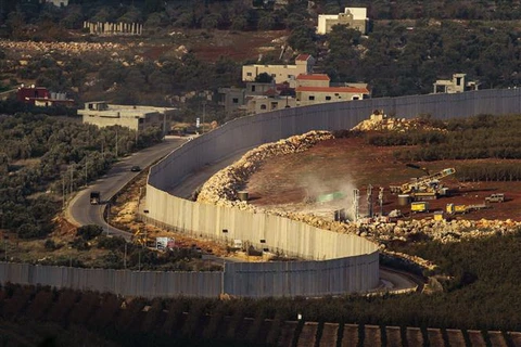 Bức tường ngăn cách biên giới Israel-Liban ngày 4/12. (Nguồn: THX/TTXVN) 