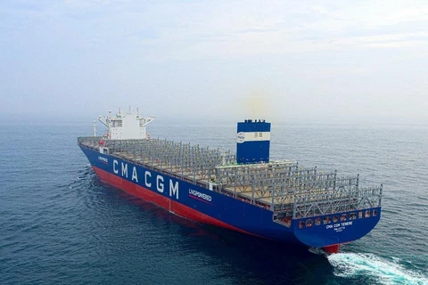 Hàn Quốc chế tạo tàu container chạy bằng LNG đầu tiên trên thế giới