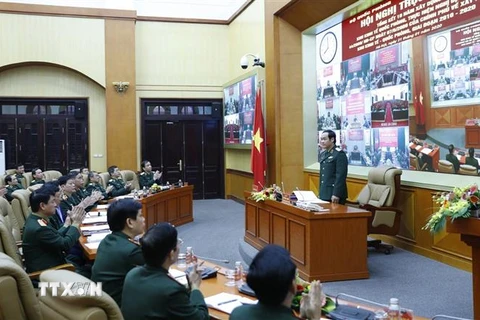 Trung tướng Vũ Hải Sản, Thứ trưởng Bộ Quốc phòng, chủ trì hội nghị. (Ảnh: Dương Giang/TTXVN) 