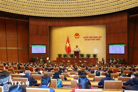 Quốc hội thông qua Nghị quyết kỳ họp thứ nhất, Quốc hội khóa XV. (Ảnh: Phương Hoa/TTXVN) 