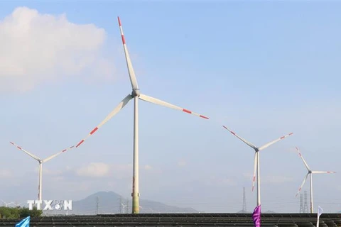 Trang trại điện gió Trung Nam được khánh thành tại huyện Thuận Bắc, tỉnh Ninh Thuận. (Ảnh: Công Thử/TTXVN) 