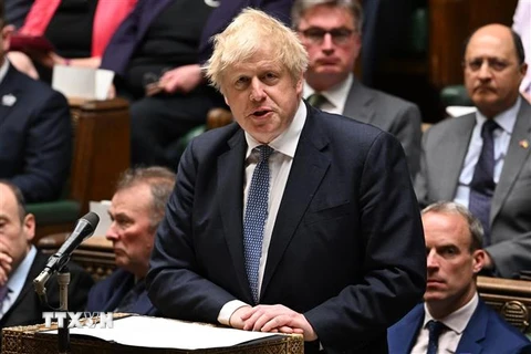 Thủ tướng Anh Boris Johnson phát biểu tại phiên họp Quốc hội ở London ngày 25/5/2022. (Ảnh: AFP/TTXVN) 