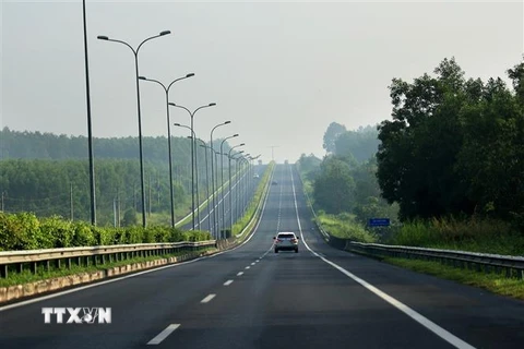 Cao tốc Thành phố Hồ Chí Minh-Long Thành-Dầu Giây đoạn qua huyện Thống Nhất. (Ảnh: Hồng Đạt/TTXVN)