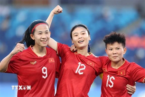 Tiền đạo Hải Yến ghi bàn mở tỷ số cho Đội tuyển Nữ Việt Nam trước Nepal. (Ảnh: Hoàng Linh/TTXVN)