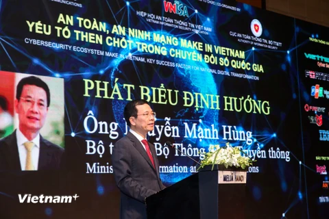 Bộ trưởng Bộ Thông tin và Truyền thông Nguyễn Mạnh Hùng phát biểu tại sự kiện. (Ảnh: Minh Sơn/Vietnam+)