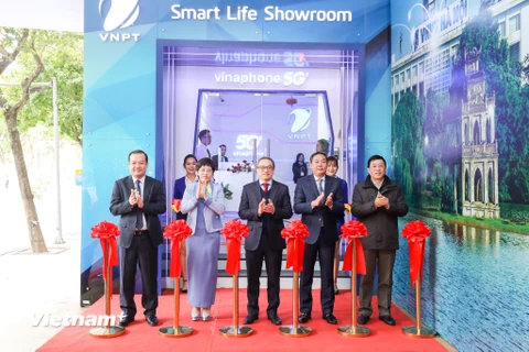 2 showroom trải nghiệm dịch vụ 5G của VNPT tại Hà Nội và Thành phố Hồ Chí Minh đã chính thức mở cửa đón khách. (Ảnh: PV/Vietnam+)