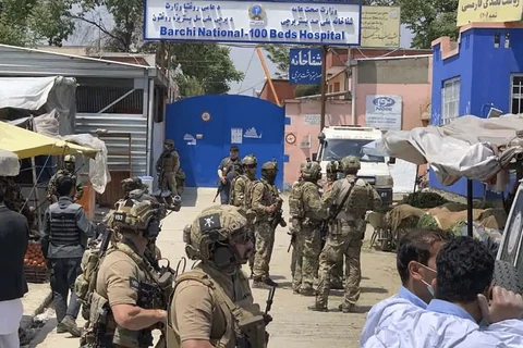 Các lực lượng an ninh Afghanistan tại hiện trường. (Ảnh: Visi)