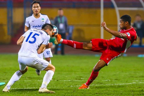 V-League 2020 tạm hoãn giúp các đội bóng có thêm thời gian hoàn thiện và khắc phục nhược điểm sau hai vòng đấu đầu tiên. (Ảnh: Nguyên An/Vietnam+) 