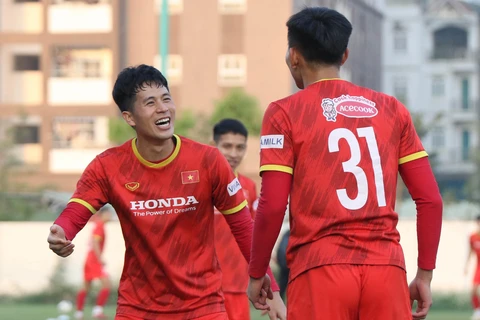 Đội tuyển Việt Nam muốn đem chiến thắng trước Trung Quốc làm quà năm mới dành tặng người hâm mộ. (Ảnh: VFF) 