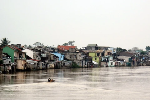 Lũ các sông từ Thừa Thiên-Huế đến Phú Yên giảm dần