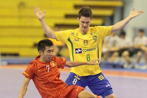 Thua Việt Nam, Brazil vẫn vô địch giải Futsal quốc tế 2013