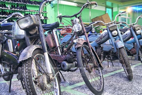 Ngắm bộ sưu tập xe gắn máy “hai thì” kỳ công nhất Việt Nam