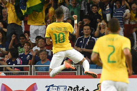 [Video] Neymar lập poker giúp Brazil tiếp tục chuỗi trận bất bại