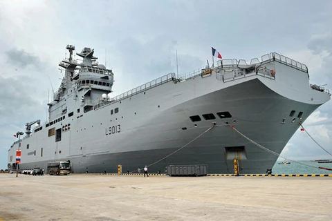 Pháp tuyên bố chưa đủ điều kiện giao tàu chiến Mistral cho Nga 