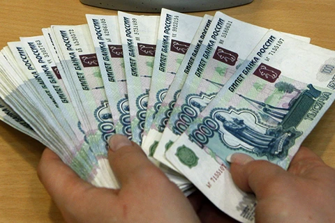 Đồng Ruble Nga trượt giá ảnh hưởng lớn đến kinh tế các nước EU