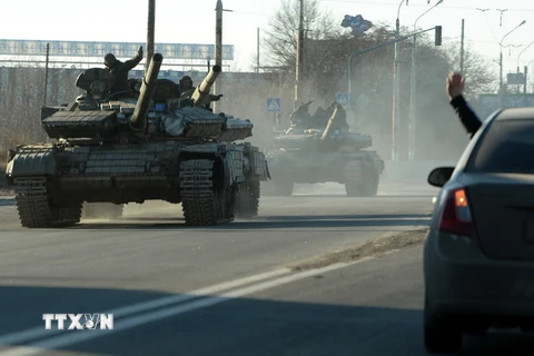 Quân ly khai Ukraine tuyên bố bắt đầu rút vũ khí hạng nặng 