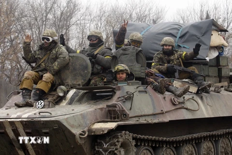OSCE: Các bên xung đột ở Ukraine tiếp tục rút vũ khí hạng nặng 
