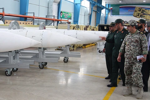 Iran chế tạo tên lửa chiến lược phóng từ dưới nước để "dọa" Mỹ
