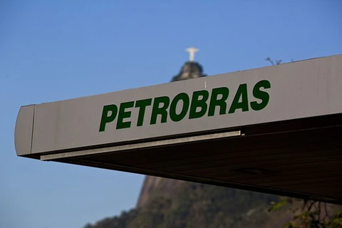 Cựu giám đốc Petrobras thú nhận cách hối lộ đảng cầm quyền 