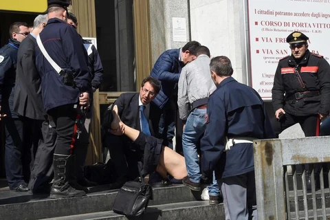 [Photo] Hiện trường vụ xả súng khiến ba người chết ở Tòa án Milan
