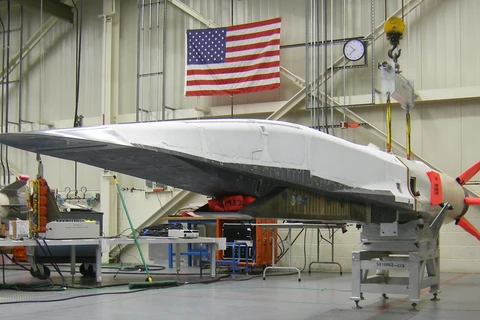 Không quân Mỹ sẽ được trang bị vũ khí laser và siêu thanh 