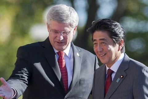 Thủ tướng Canada Stephen Harper và người đồng cấp Nhật Bản Shinzo Abe. (Ảnh: The Canadian Press)