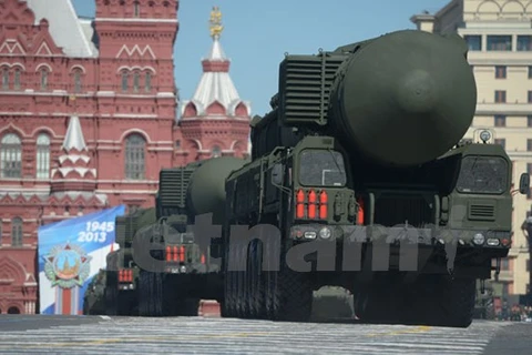 Tổ hợp tên lửa đạn đạo di động Topol-M của Nga. (Ảnh: Vietnam+)