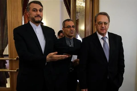 Thứ trưởng Ngoại giao Iran Hossein Amir-Abdollahian và Đặc phái viên của Tổng thống Nga Vladimir Putin, ông Mikhail Bogdanov đang ở thăm Iran. (Ảnh: ISNA)